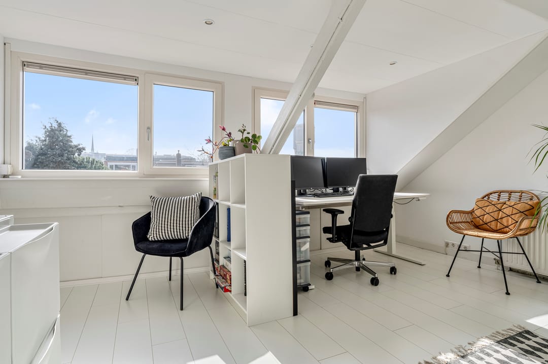 Stylish and Move-in Ready 1930s Terraced House with Sunny South-Facing Garden in Tilburg — 28