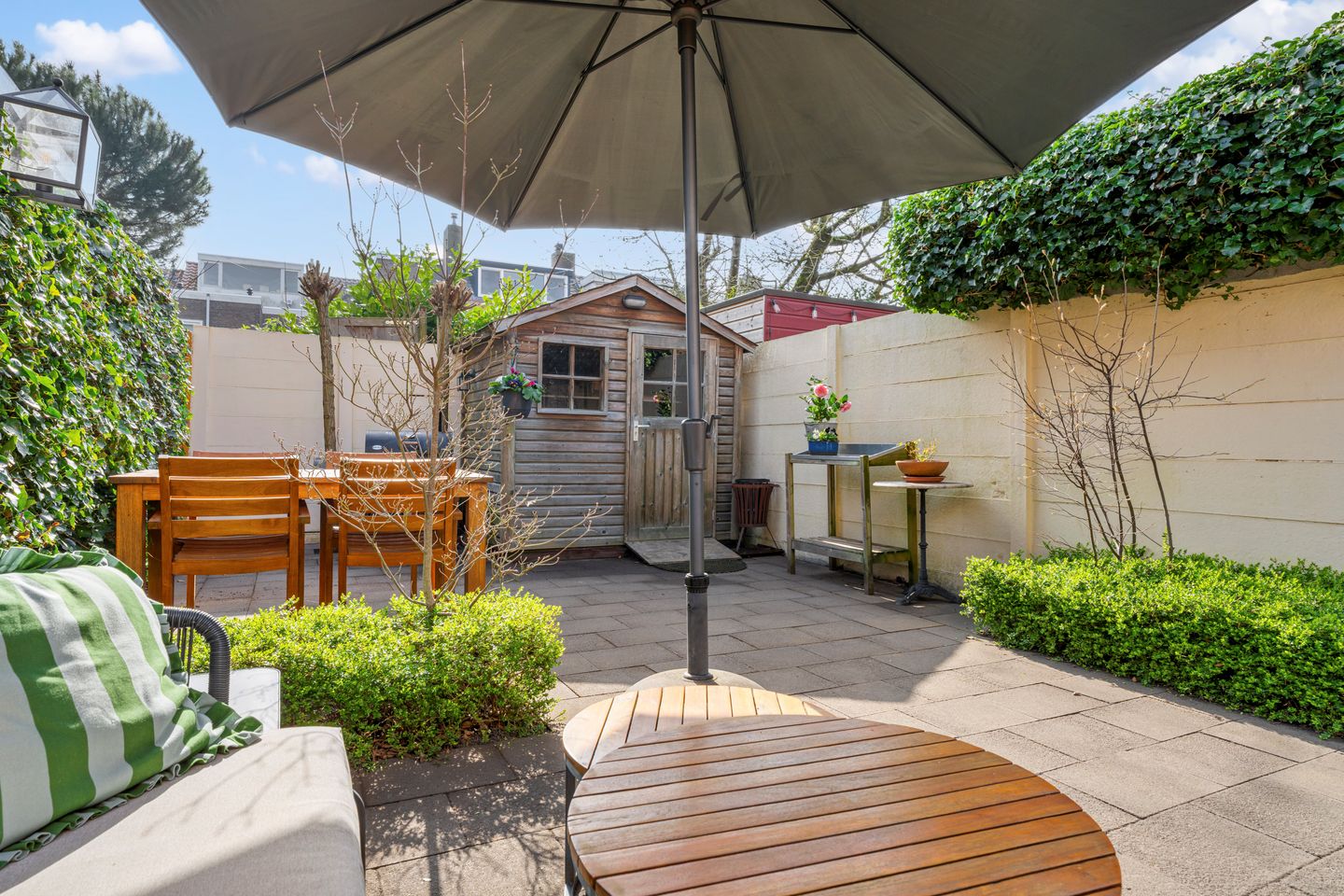 Stylish and Move-in Ready 1930s Terraced House with Sunny South-Facing Garden in Tilburg — 34