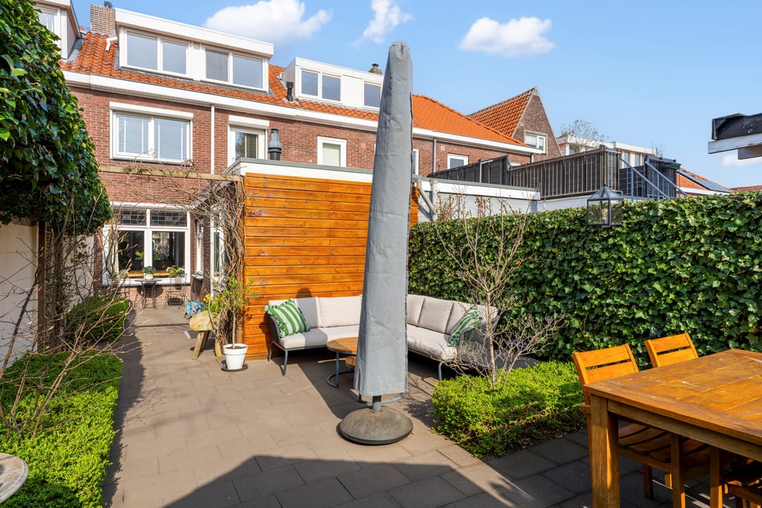 Stylish and Move-in Ready 1930s Terraced House with Sunny South-Facing Garden in Tilburg — 38
