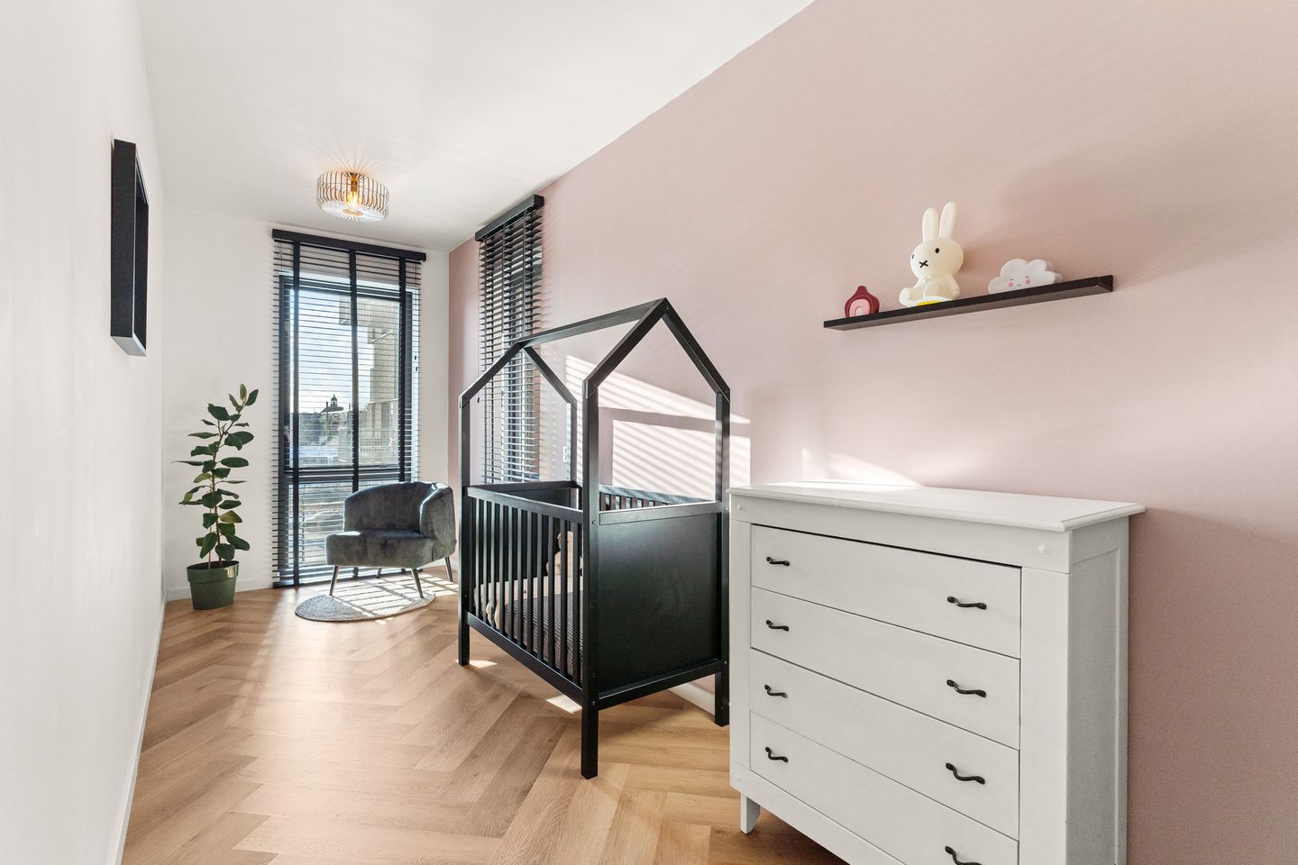 Foto 34 van Veembroederhof 135