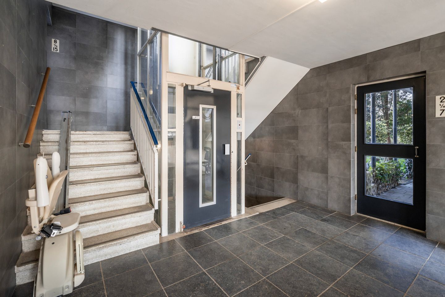 Photo 5 of Prins Hendrikplein 31