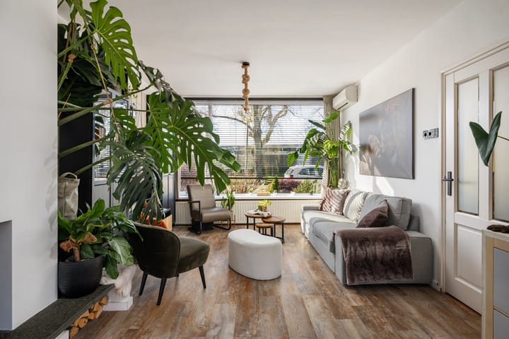 Tussenwoning te koop: Vlasserssingel 8, Hendrik-Ido-Ambacht