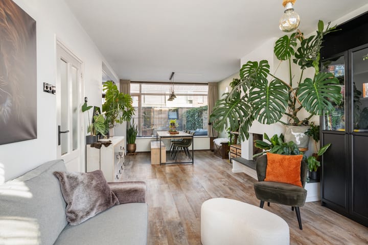 Tussenwoning te koop: Vlasserssingel 8, Hendrik-Ido-Ambacht