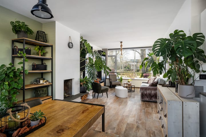 Tussenwoning te koop: Vlasserssingel 8, Hendrik-Ido-Ambacht