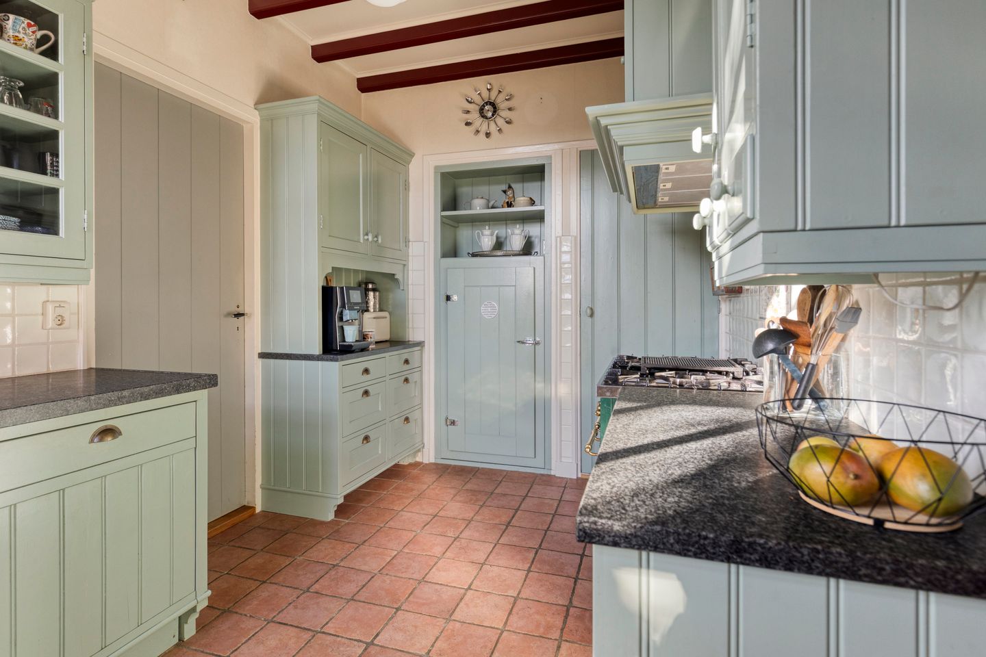 Photo 14 of Zomerstraat 9