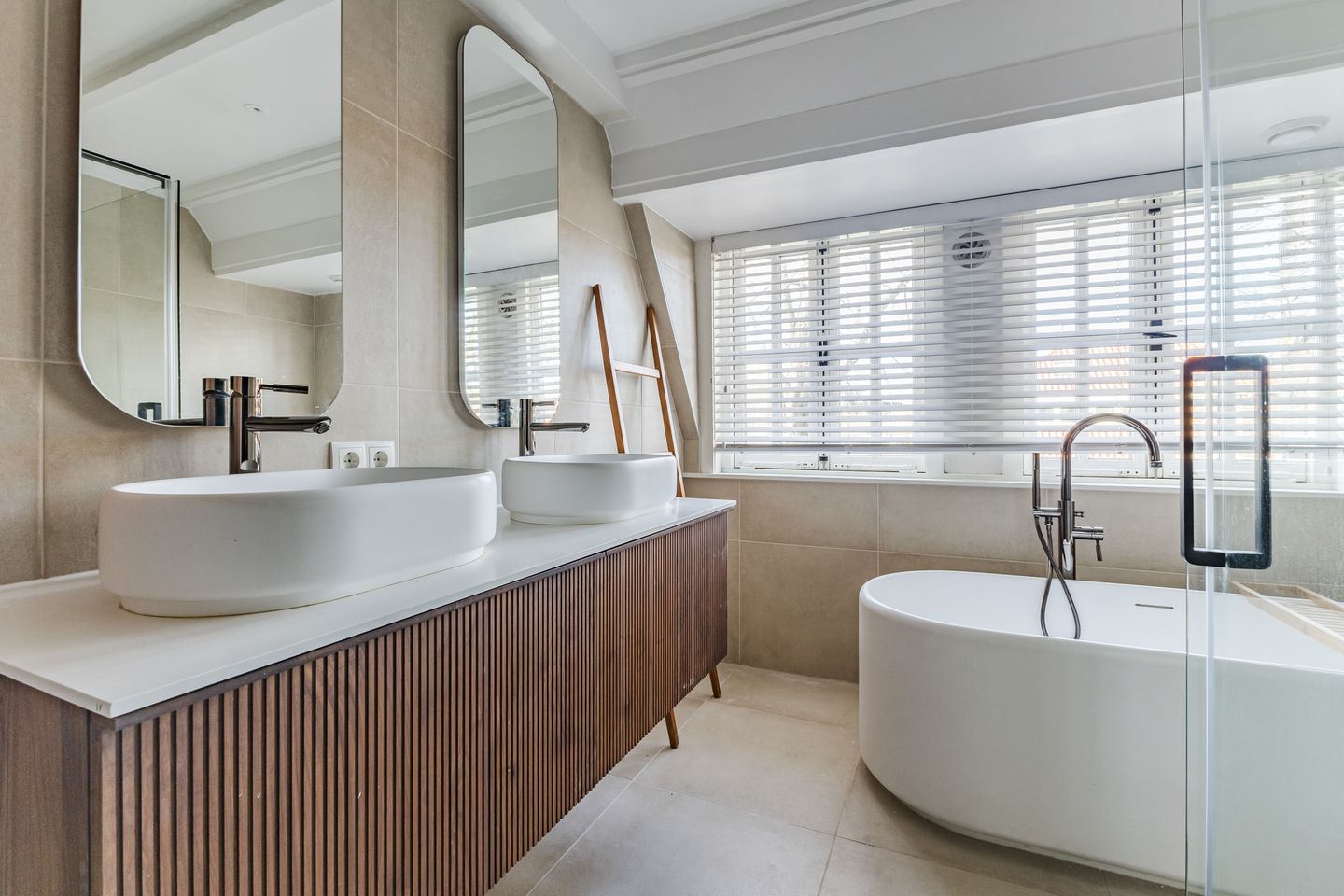 Photo 4 of Emmalaan 44