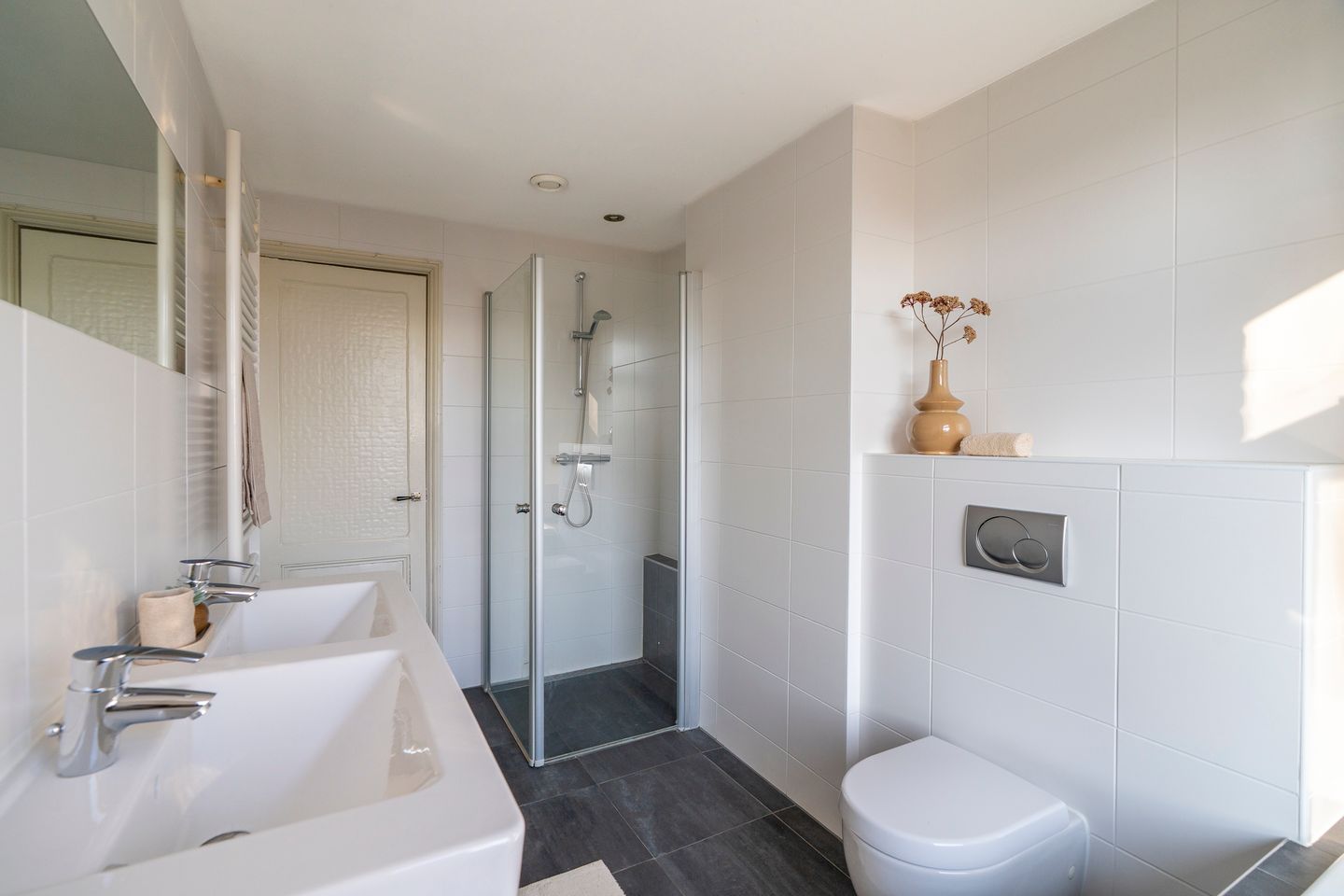 Spacious and Light Upper House with Character in Lombok-West — 29