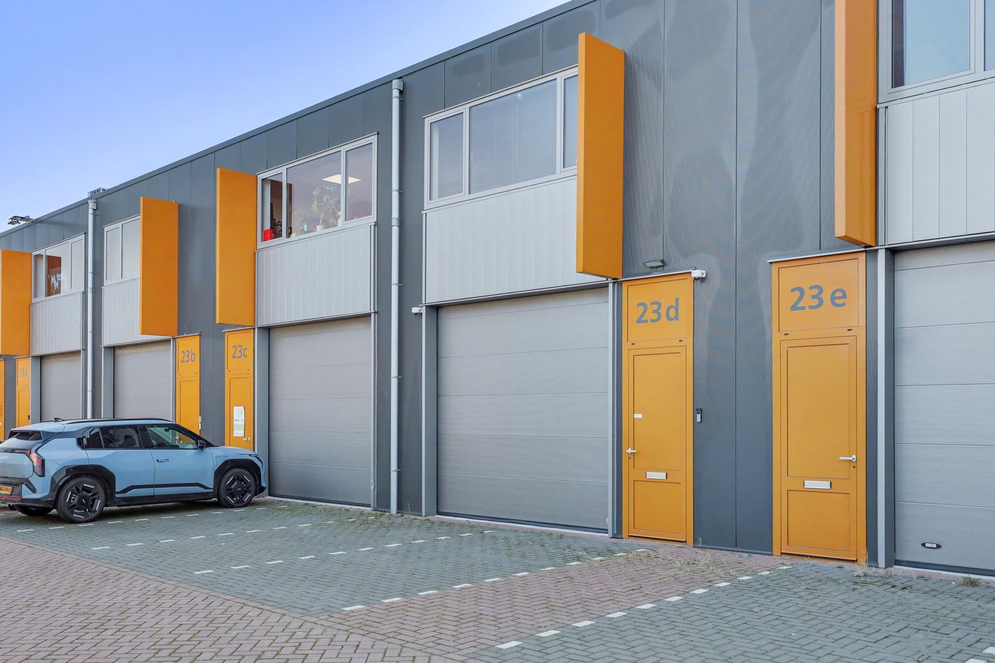 View photo 3 of Harregatplein 23-d