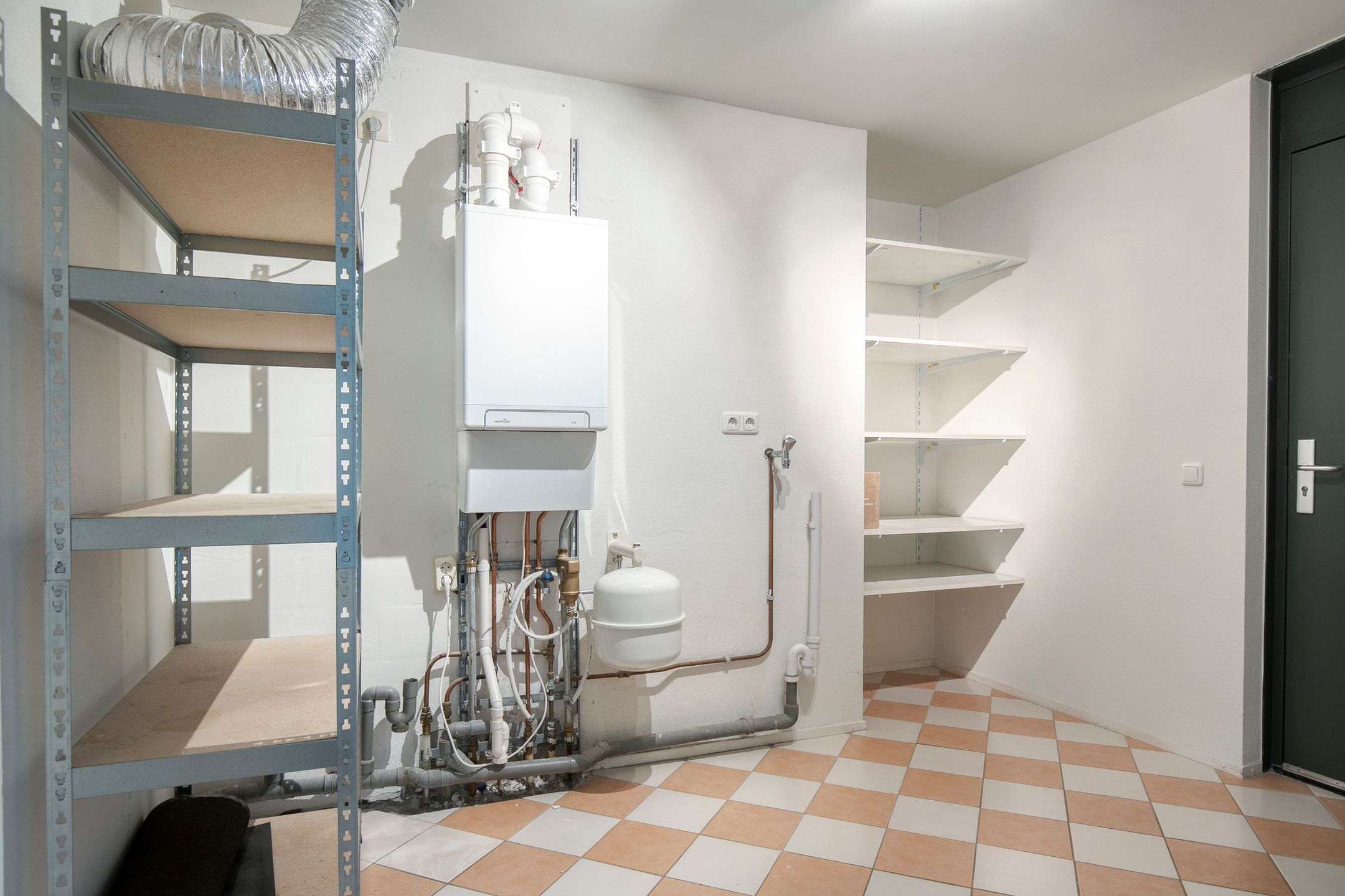 Foto 21 van Johannes Calvijnlaan 81