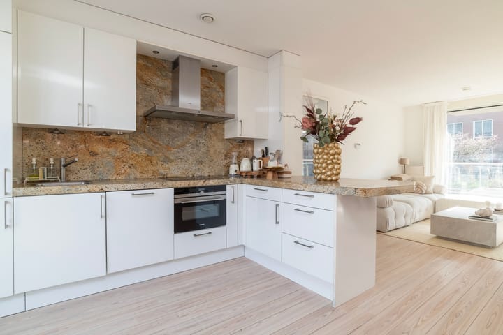 Photo 2 of Maashavenstraat 3