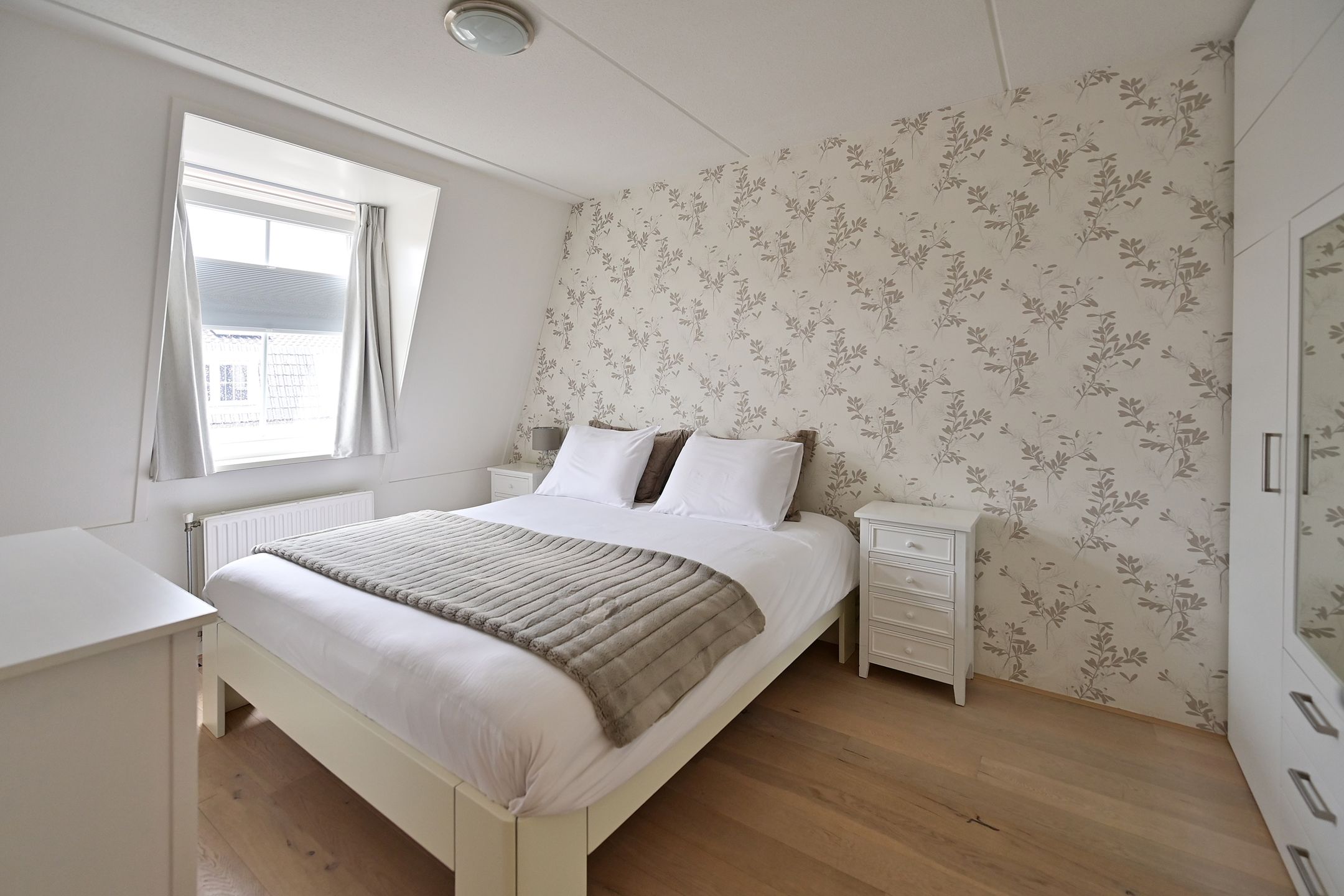 Foto 9 van Maria Beshof 26