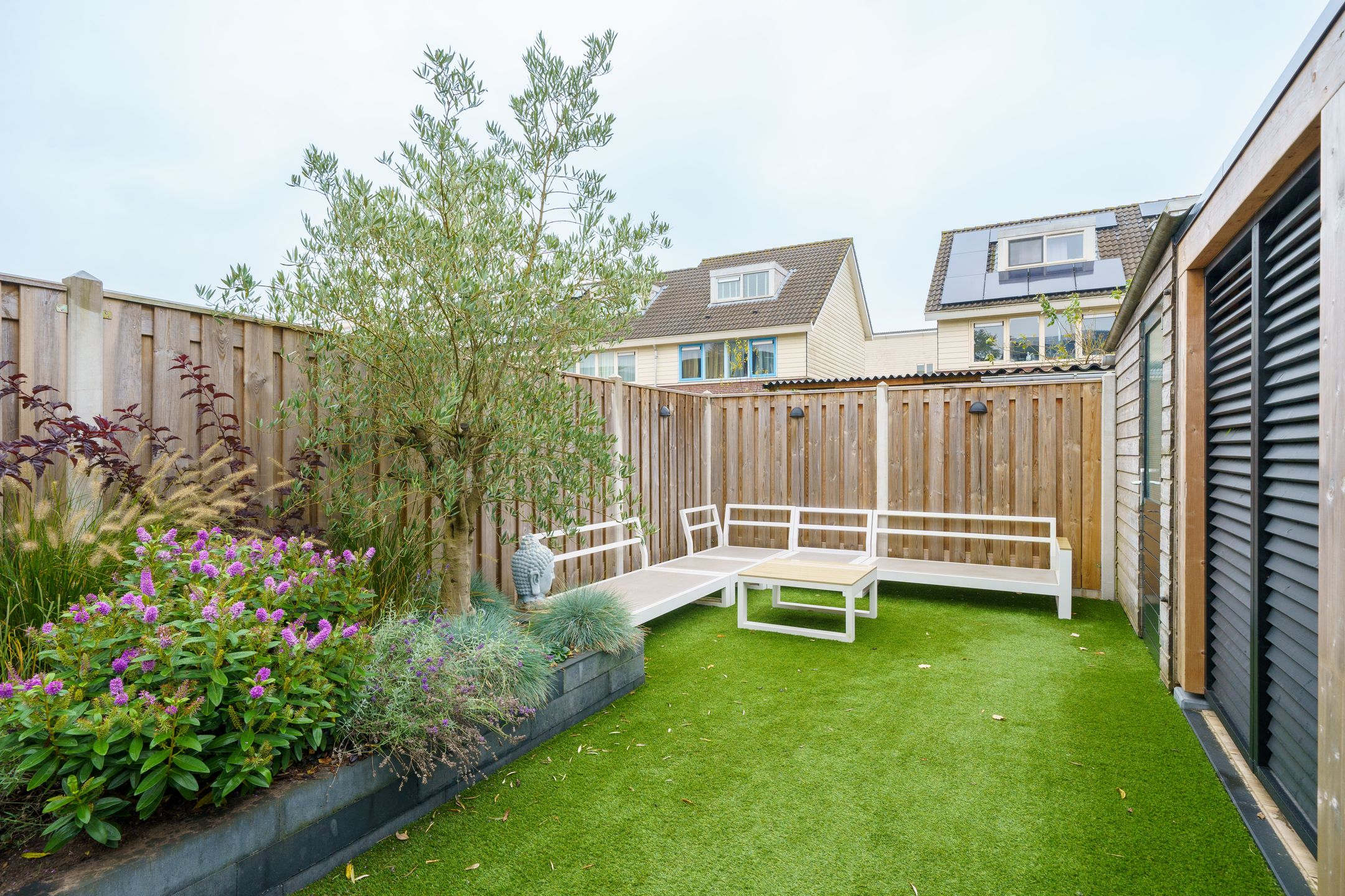 Photo 39 of A. Roland Holststraat 85