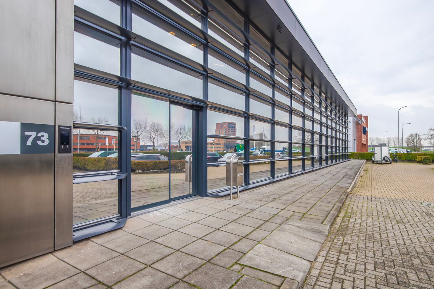 Bekijk foto 4 van Impact 73