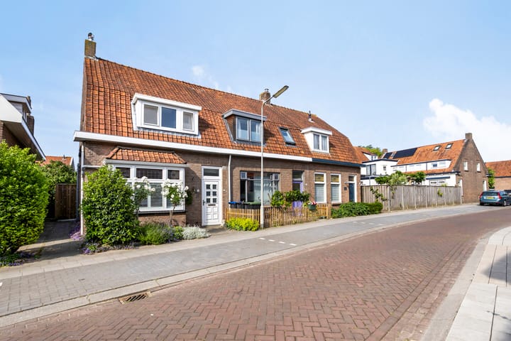 Photo 2 of Piccardtstraat 5