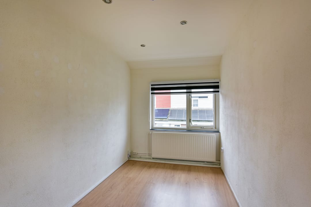 Spacious Maisonnette with Outdoor Space and Parking in Hoorn — 17