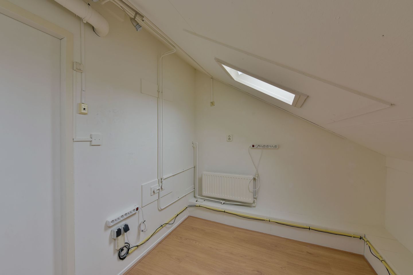 Spacious Maisonnette with Outdoor Space and Parking in Hoorn — 19