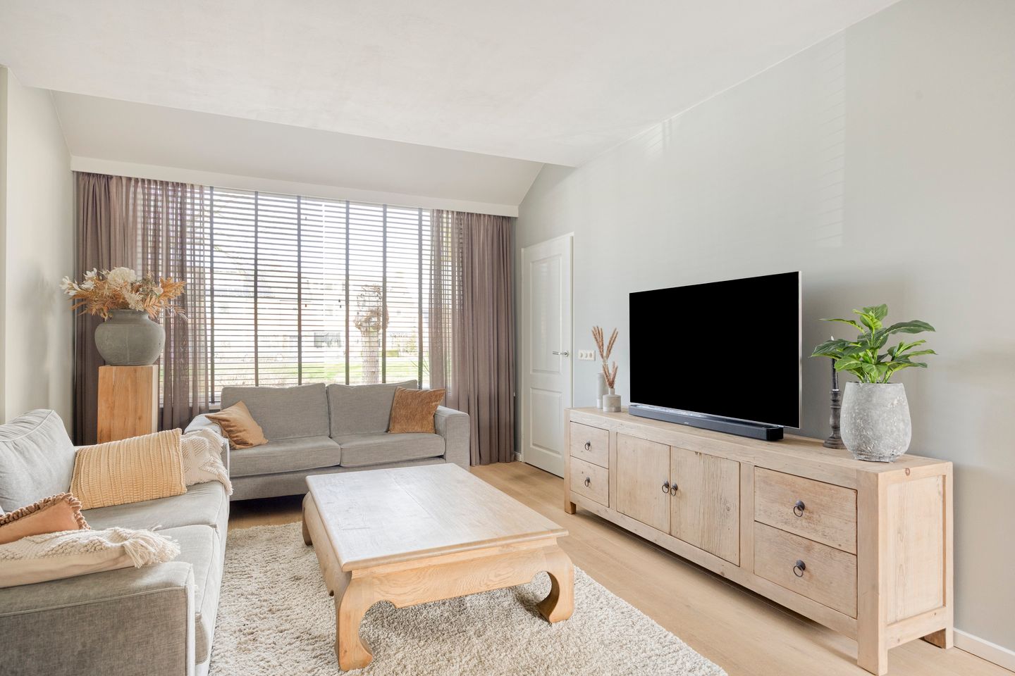 Foto 10 van Helfrichstraat 7