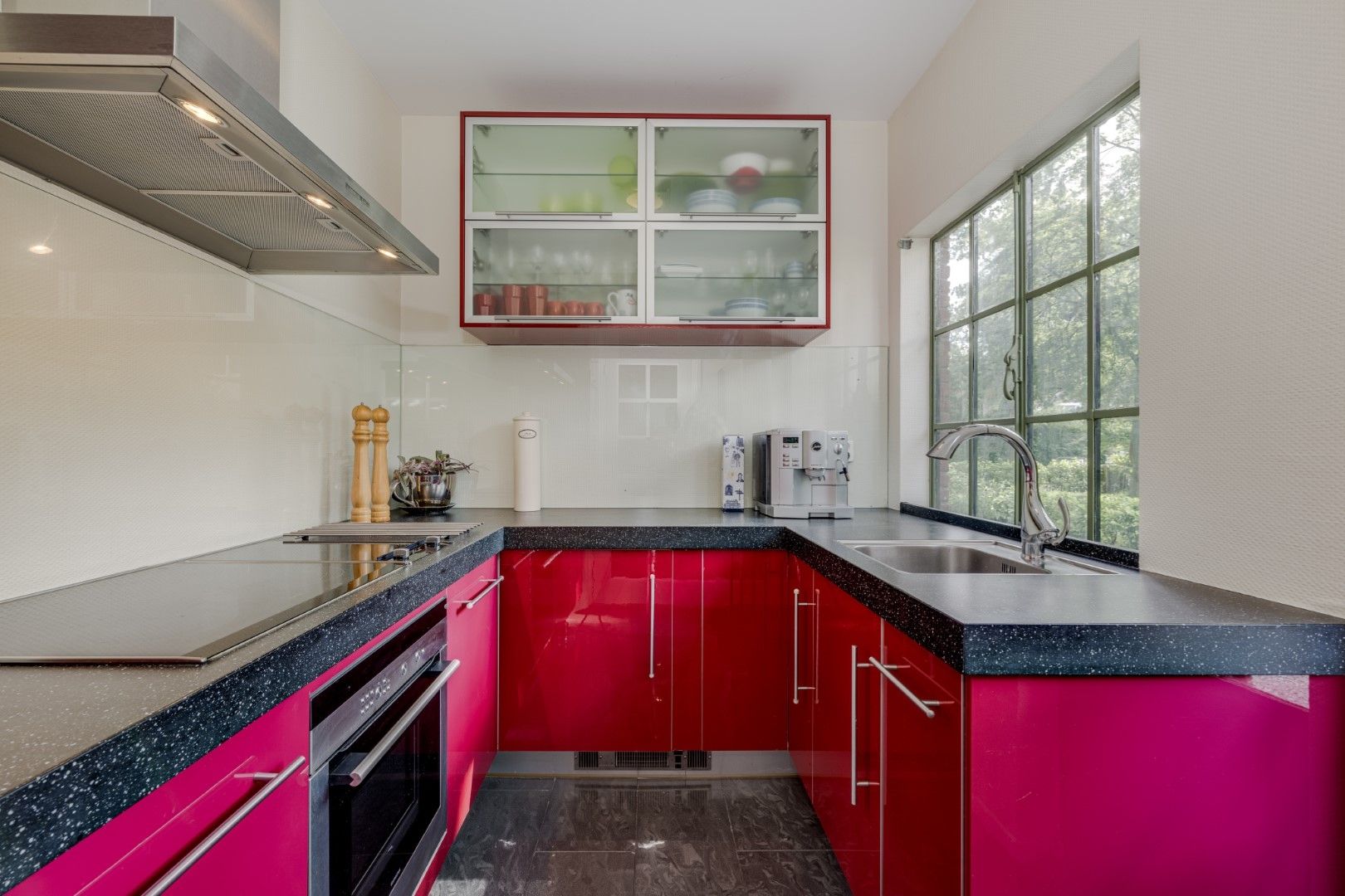 Foto 21 van Eikenlaan 6