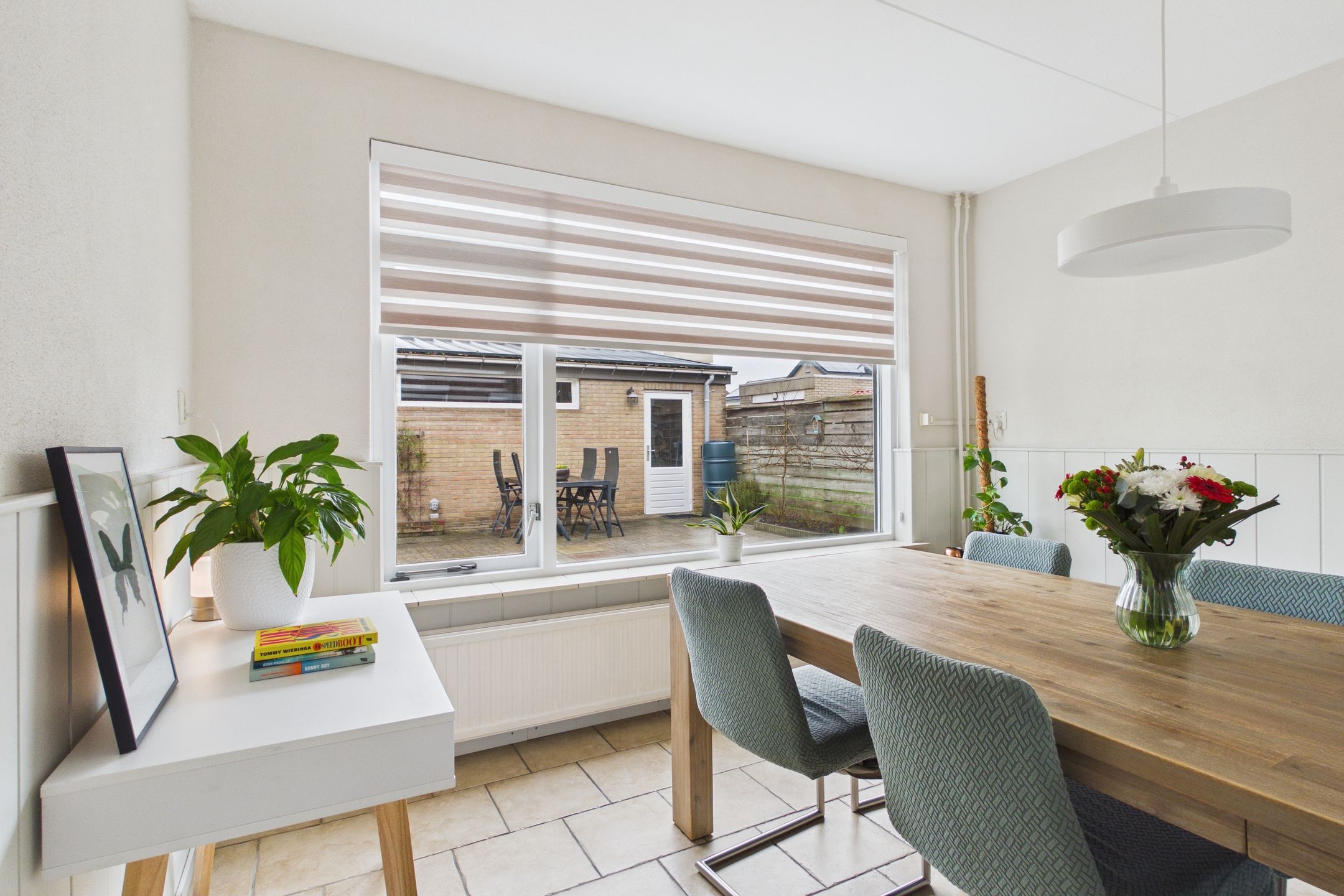 Move-in ready semi-detached home with sunny garden and garage in Philippine — 15