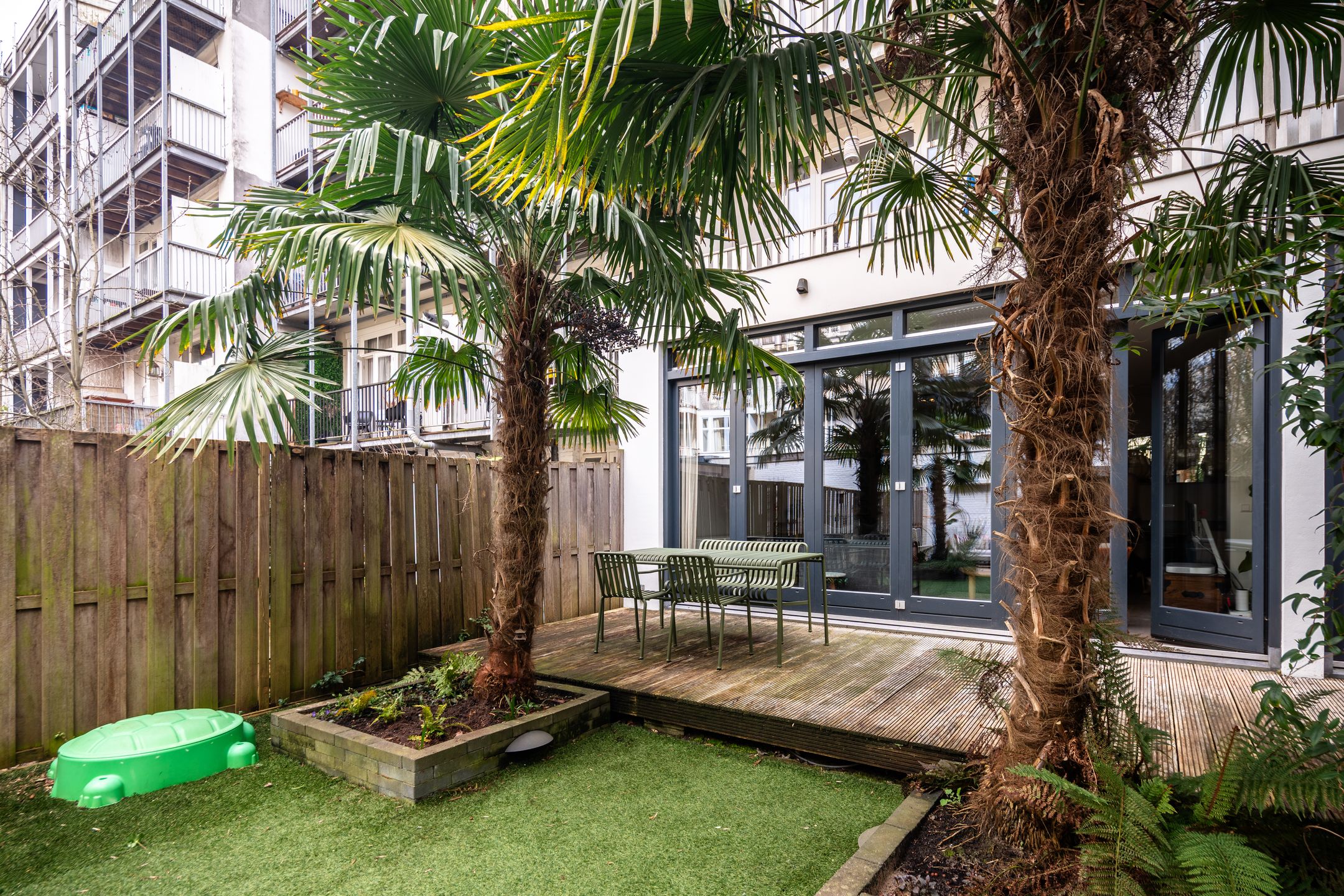 Photo 9 of Van Ostadestraat 3-H