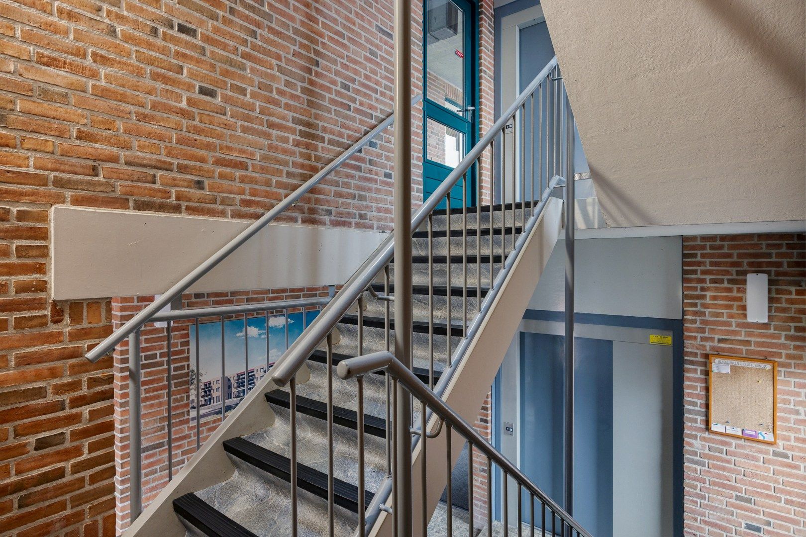 Energy-Efficient Apartment with Private Garage in the Center of Winschoten — 16