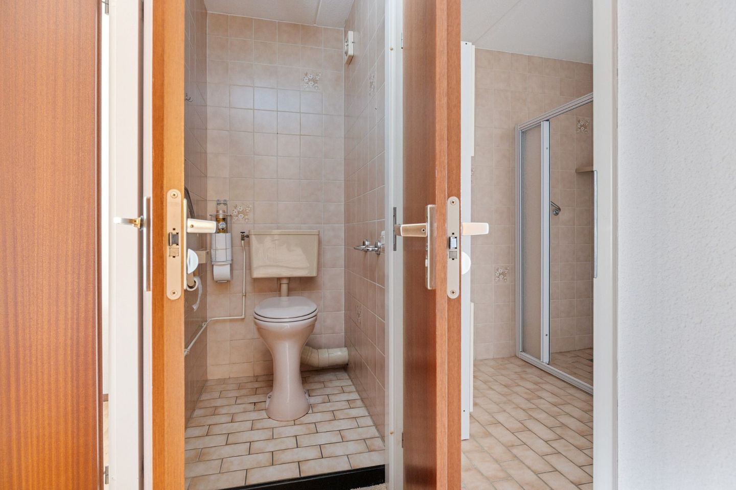 Energy-Efficient Apartment with Private Garage in the Center of Winschoten — 53