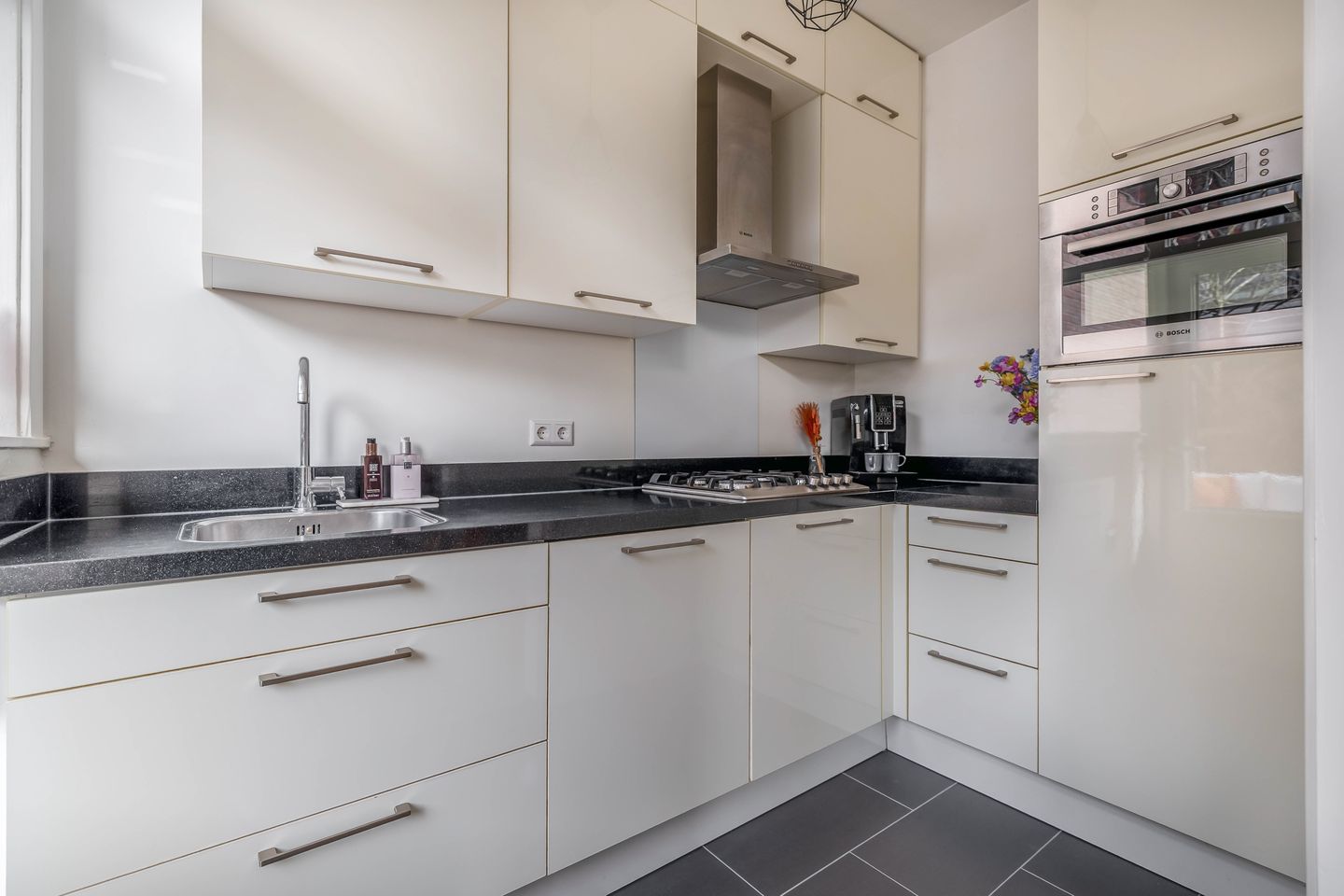 Foto 4 van Julianaweg 171