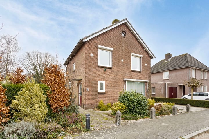 Photo 4 of Kerkakkerstraat 8