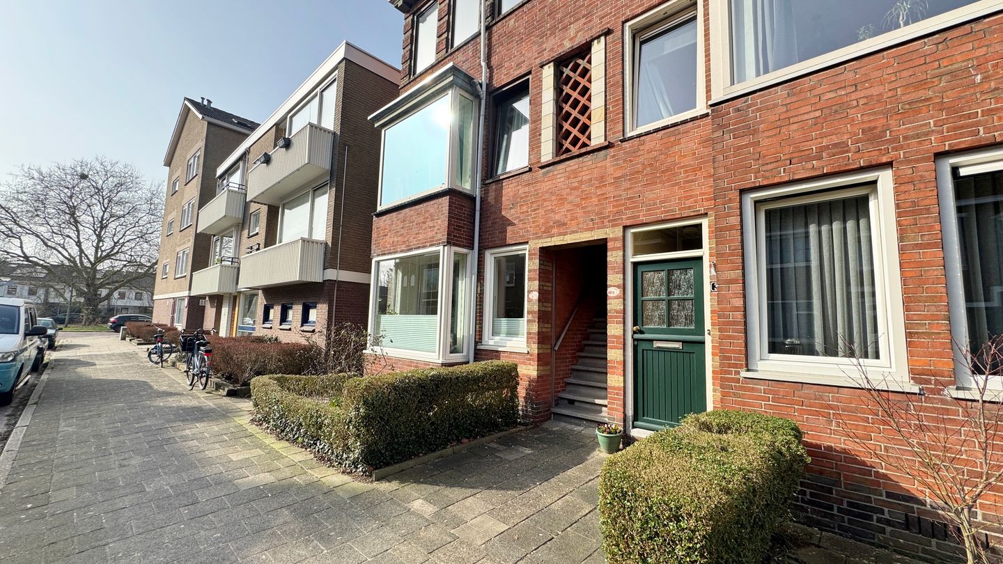 View photo 3 of Van der Doesstraat 3-a