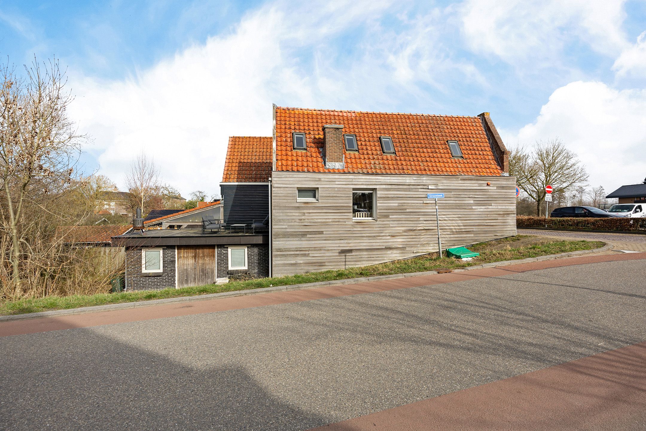 Photo 6 of Westeinde 26