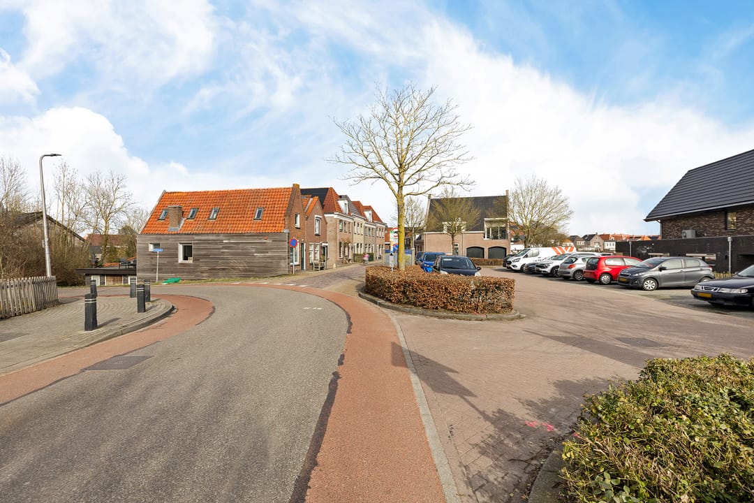 Photo 7 of Westeinde 26