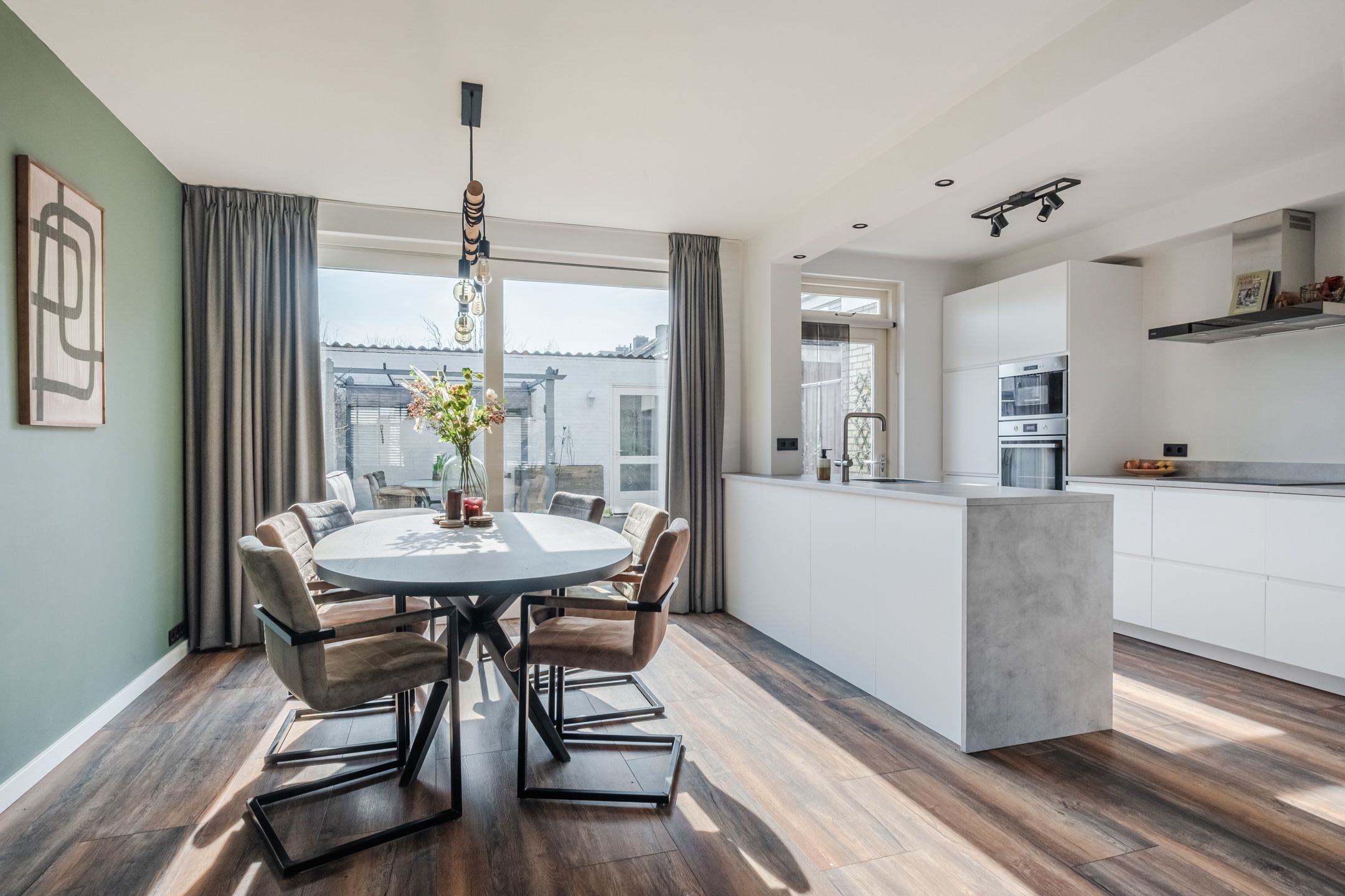 Foto 3 van de Leuren 6