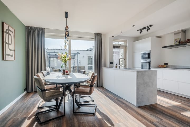 Foto 3 van de Leuren 6