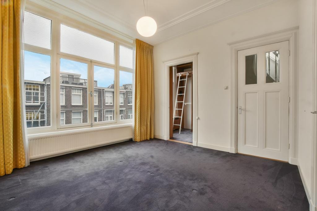 Photo 10 of Okeghemstraat 17-2