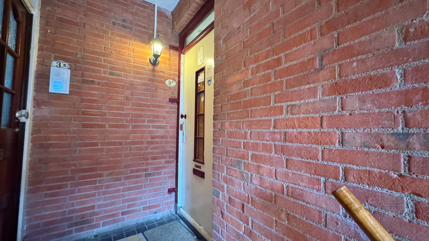 Photo 5 of Van der Doesstraat 3-A