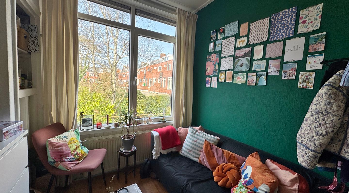 Photo 10 of Van der Doesstraat 3-A