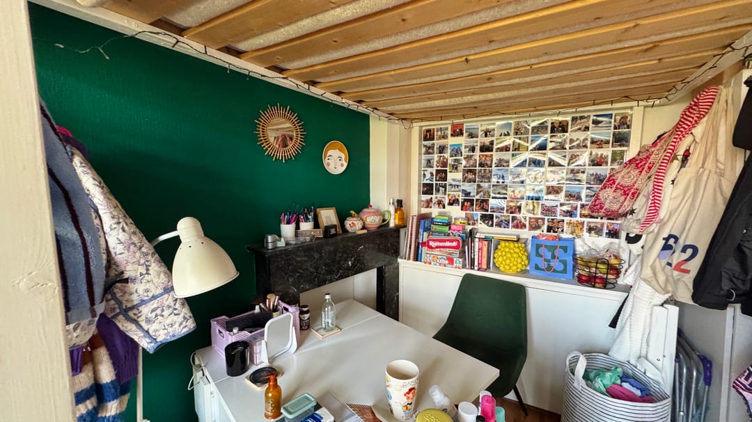 Photo 13 of Van der Doesstraat 3-A