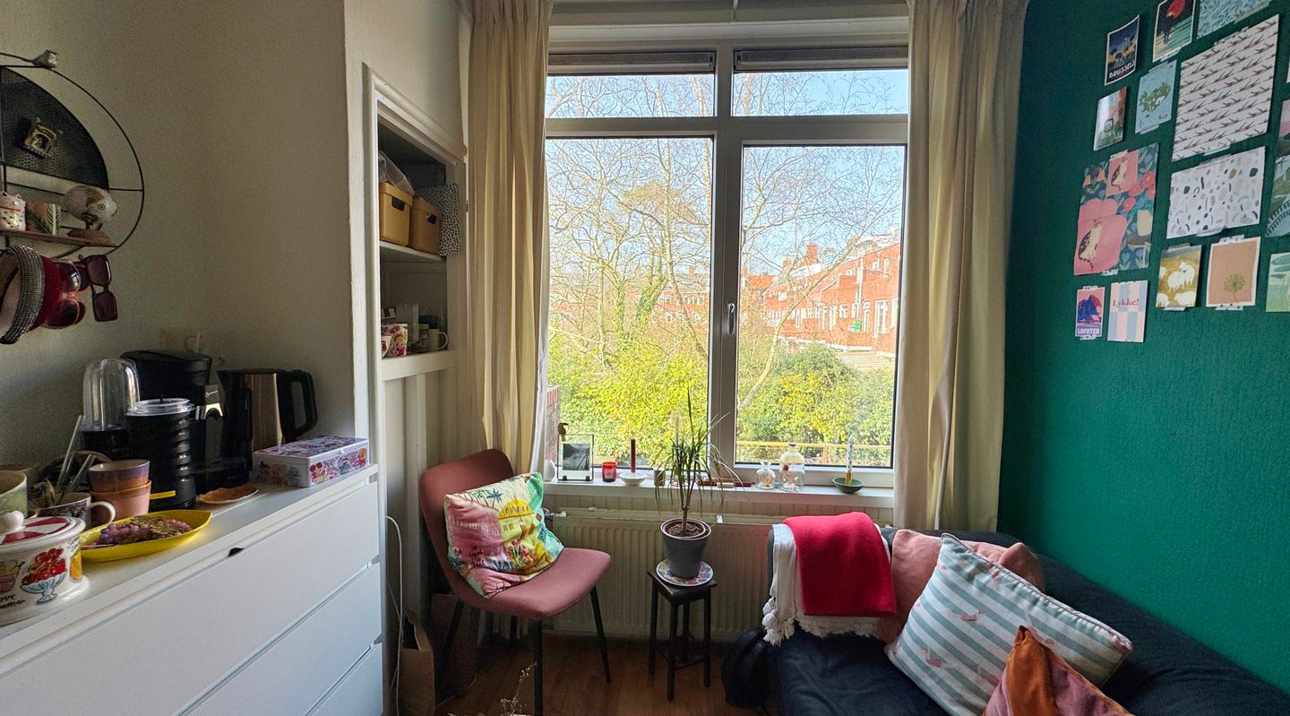 Photo 14 of Van der Doesstraat 3-A