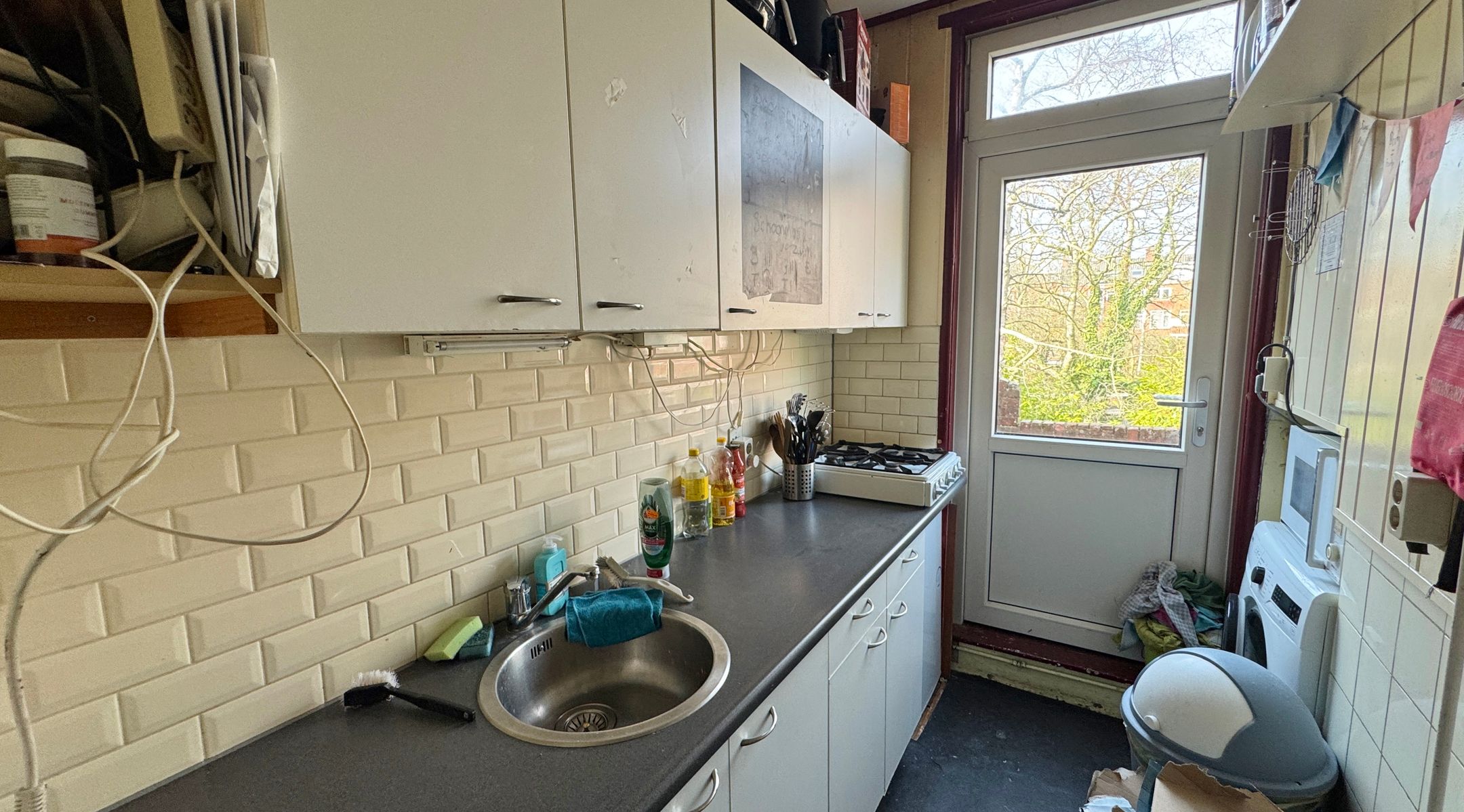 Photo 15 of Van der Doesstraat 3-A