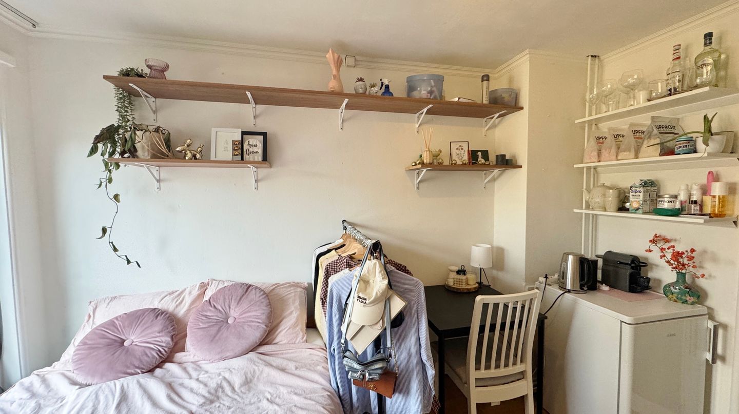 Photo 19 of Van der Doesstraat 3-A