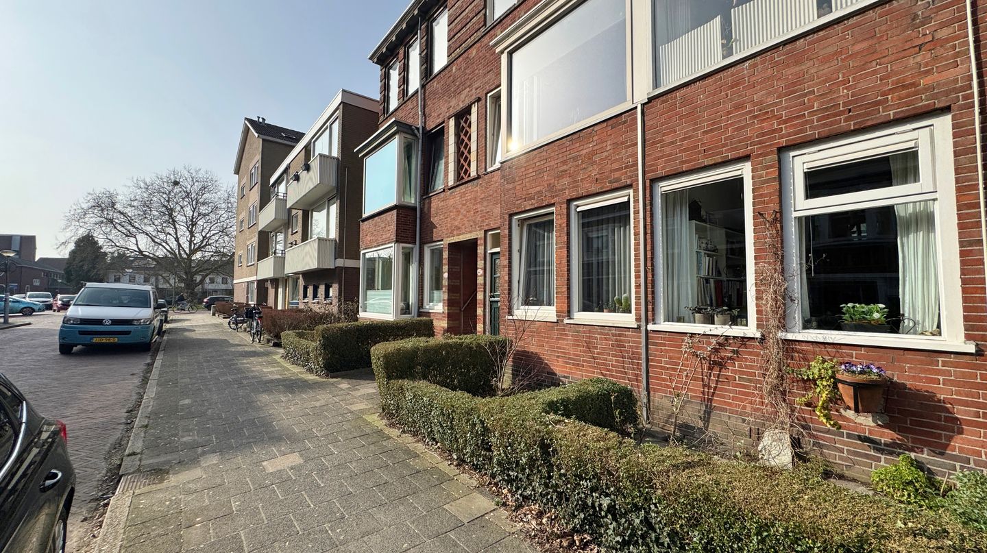 Photo 40 of Van der Doesstraat 3-A