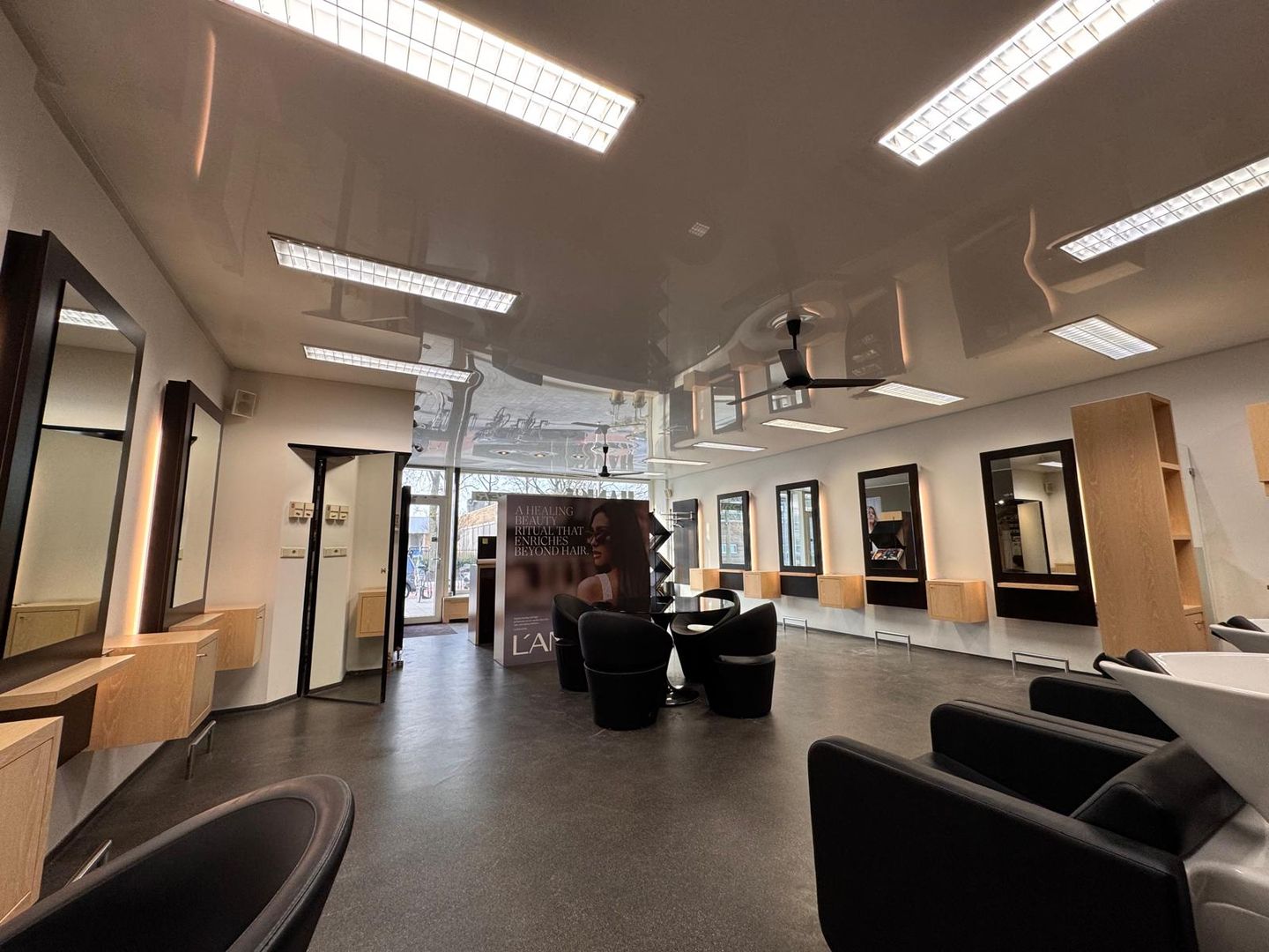 Bekijk foto 2 van Odysseuslaan 9