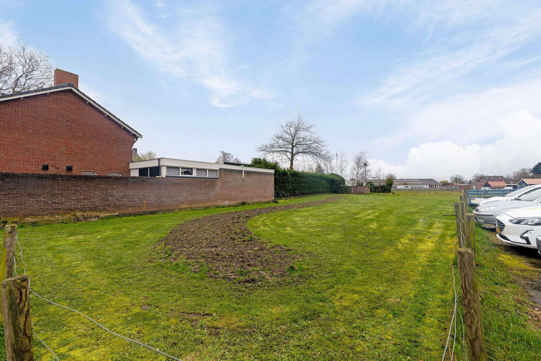 Ready to Move In Corner Home in Krabbendijke Center — 36