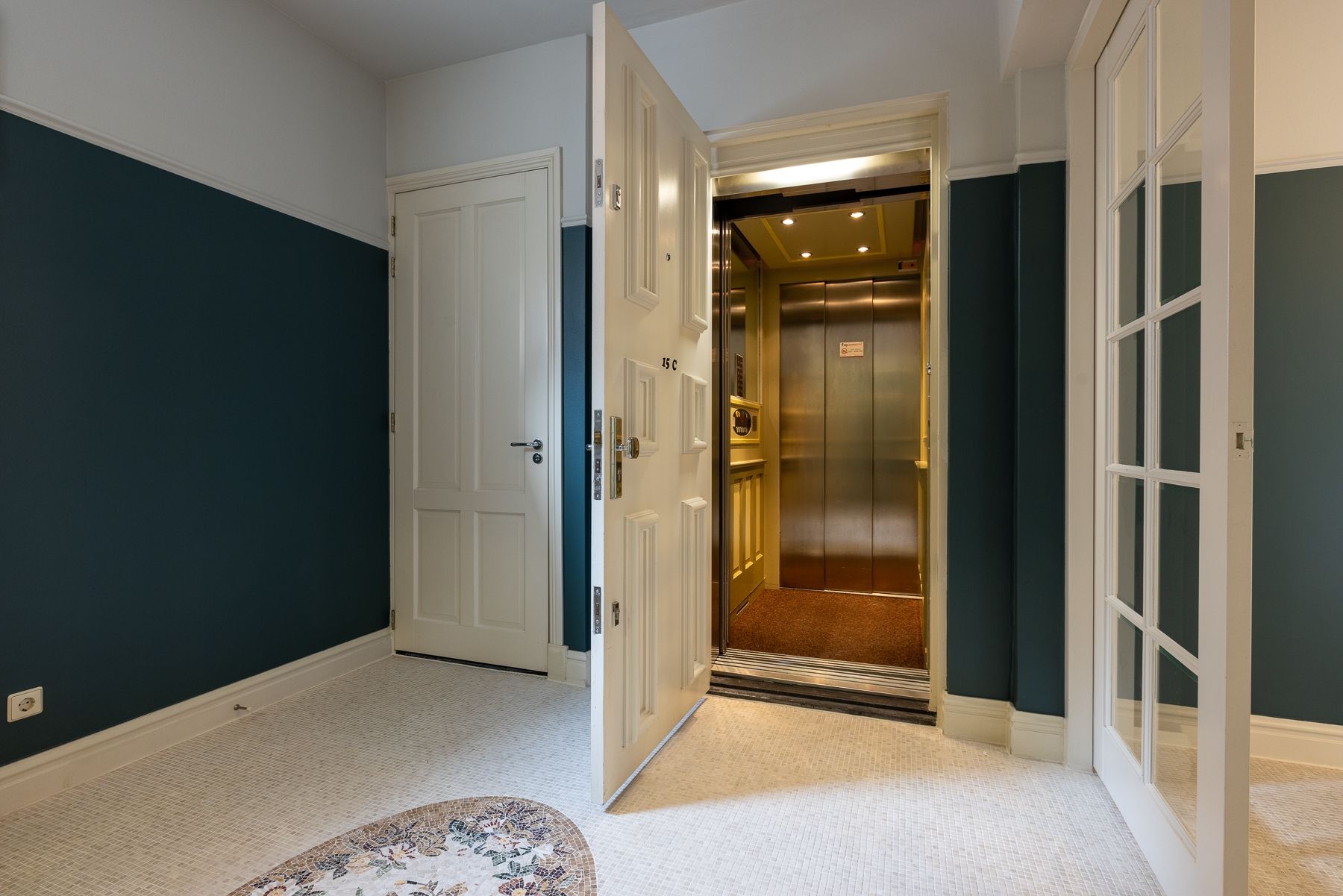 Photo 51 of Koningin Emmaplein 15-C