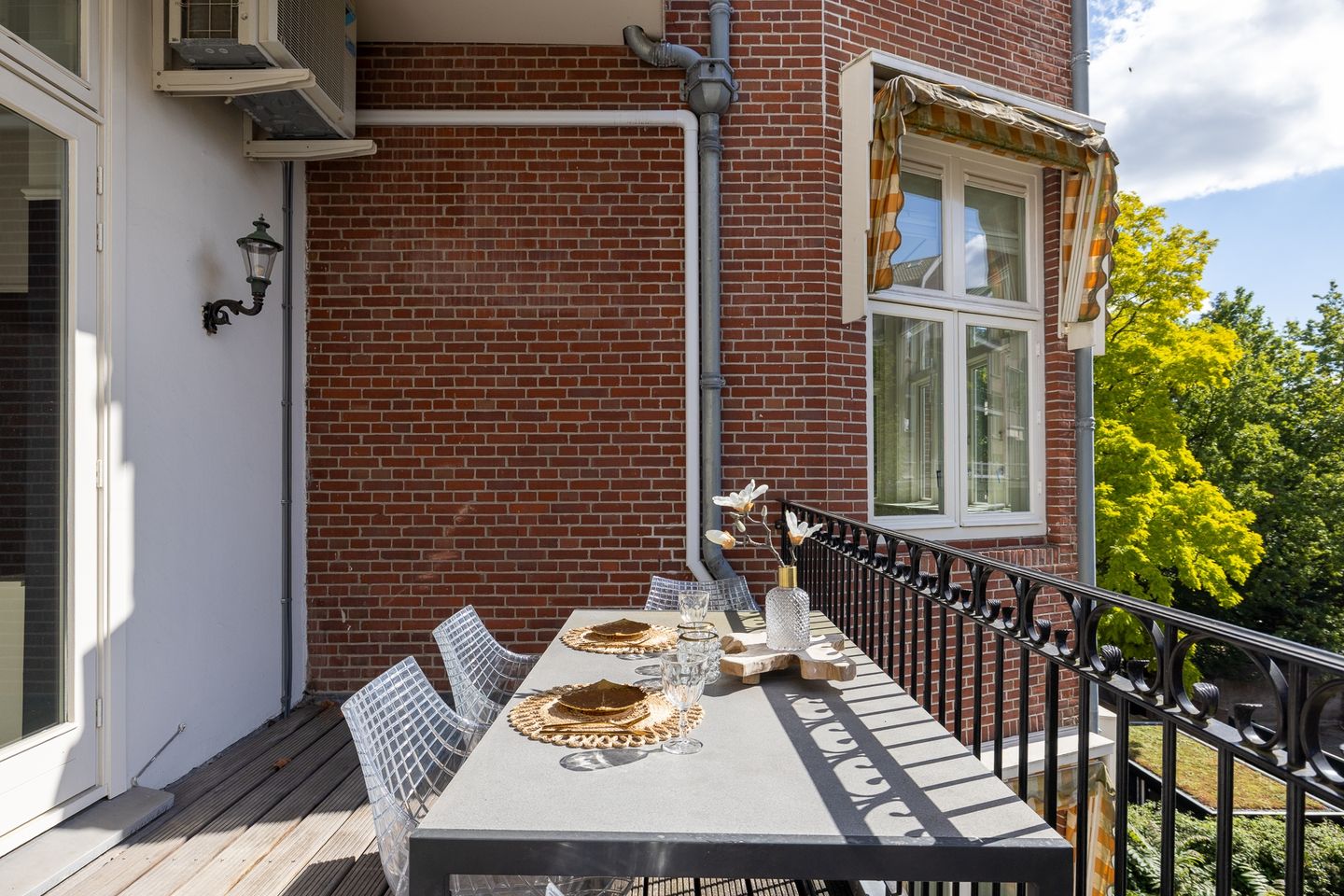 Photo 65 of Koningin Emmaplein 15-C