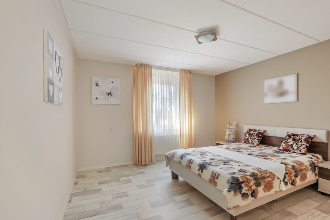 Spacious detached home with garage and garden in Didam — 17