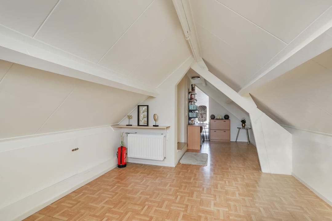 Spacious detached home with garage and garden in Didam — 22