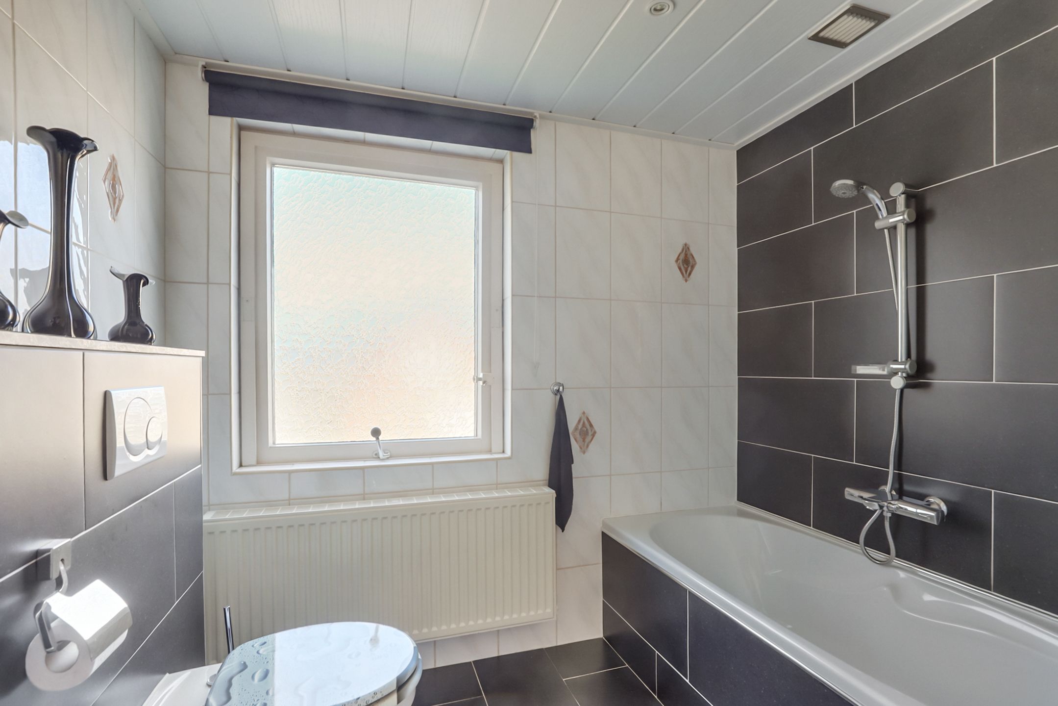 Spacious detached home with garage and garden in Didam — 24