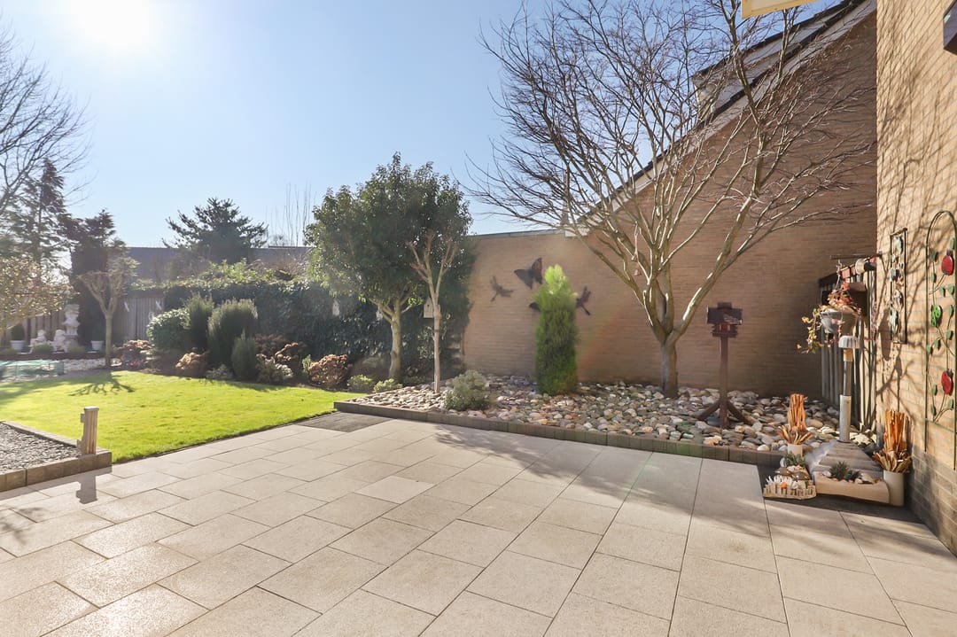 Spacious detached home with garage and garden in Didam — 32
