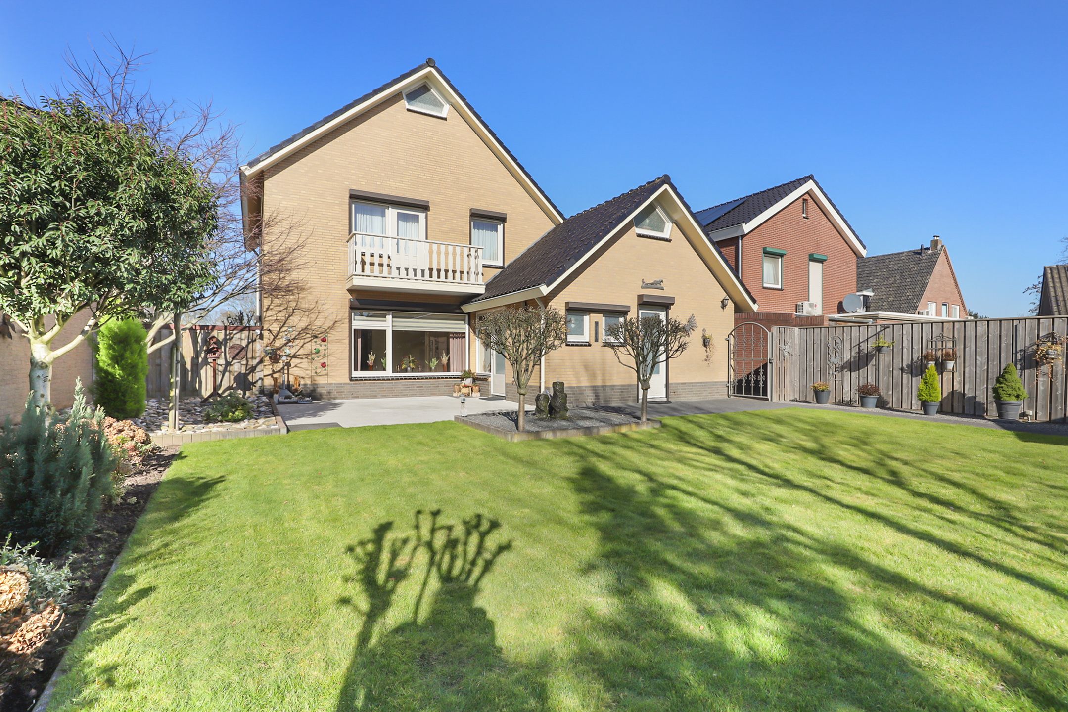 Spacious detached home with garage and garden in Didam — 36